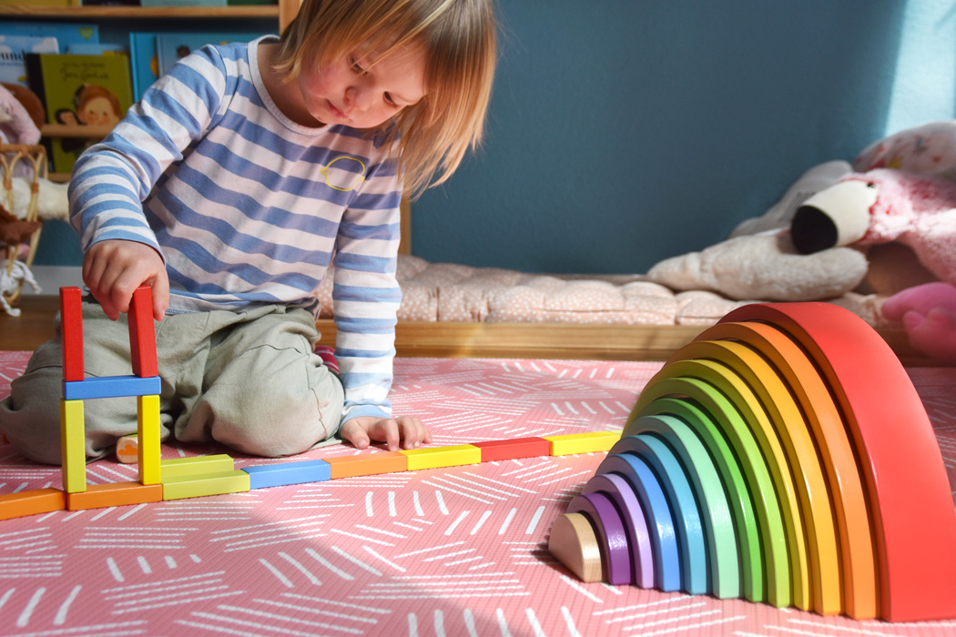 Giocattoli Montessori per età