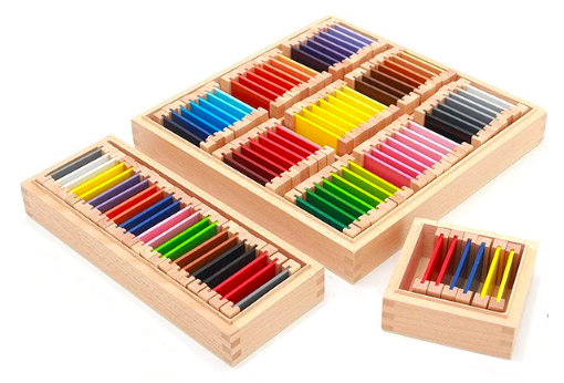 Imparare i colori nella scuola dell'infanzia con il materiale Montessori