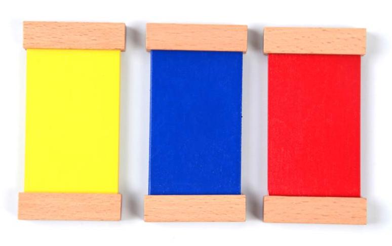 Imparare i colori alla scuola dell'infanzia con la prima scatola dei colori Montessori