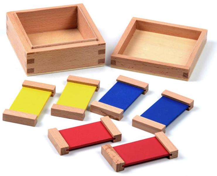 Imparare la matematica e la rappresentazione delle quantità con la scatola dei colori Montessori